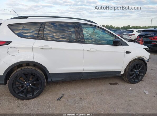 1FMCU0GD0KUC05903 2019 FORD ESCAPE White Widok wnętrza z tyłu