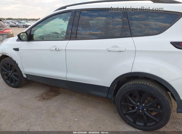 1FMCU0GD0KUC05903 2019 FORD ESCAPE White Widok wnętrza 360 stopni