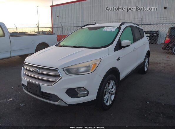 1FMCU0GD3JUB16308 2018 FORD ESCAPE White Vista tres cuartos delantera izquierda