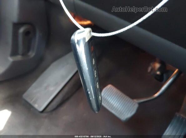 1FMCU0GD3KUA42275 2019 FORD ESCAPE Gray Dashboard view