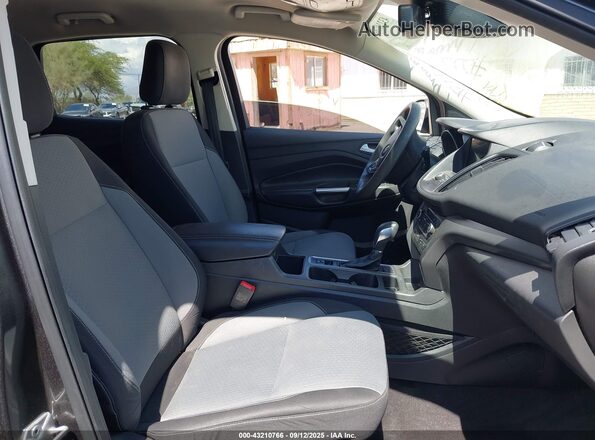 1FMCU0GD3KUA42275 2019 FORD ESCAPE Gray Front interior view