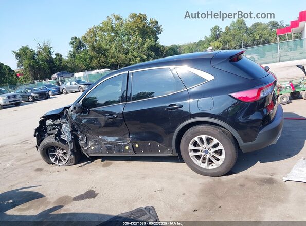 1FMCU9G62NUB37632 2022 FORD ESCAPE Черный 
