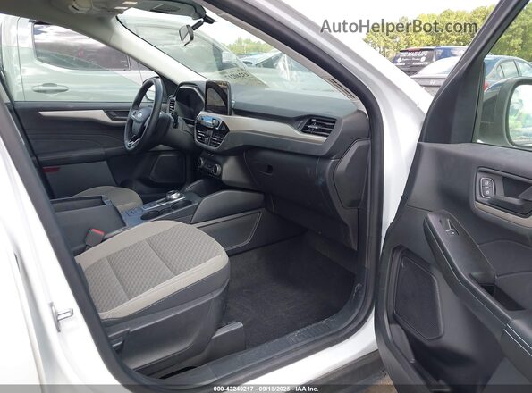 1FMCU9G69NUB92370 2022 FORD ESCAPE White Вид салону спереду