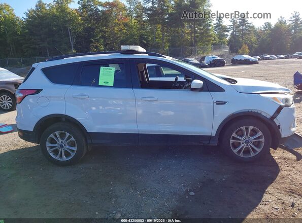 1FMCU9GD4JUB16483 2018 FORD ESCAPE Белый Панорамный вид салона 360°