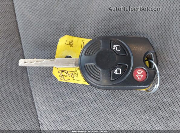 1FMCU9GD4JUB16483 2018 FORD ESCAPE Белый Вид панели приборов