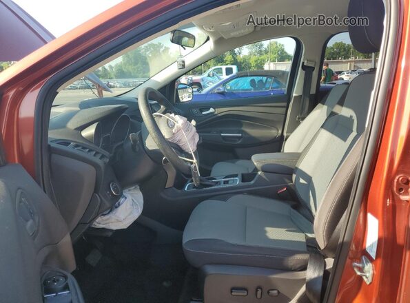 1FMCU9GD9KUA96443 2019 FORD ESCAPE Orange Front interior view