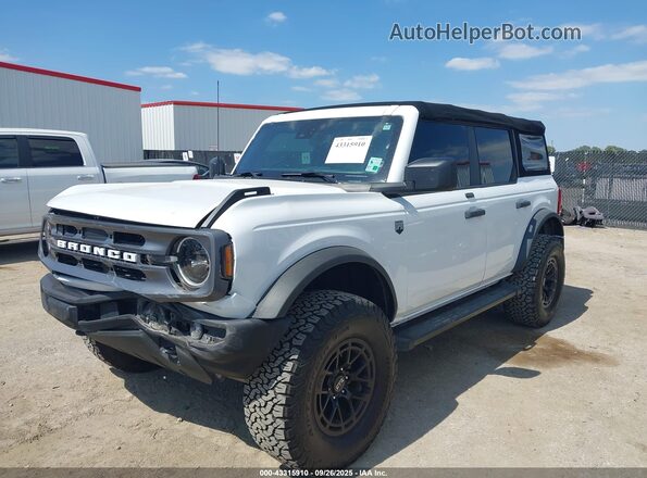 1FMDE5BH1NLB12357 2022 FORD BRONCO Белый Передняя левая четверть