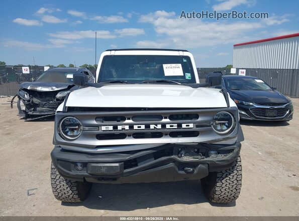 1FMDE5BH1NLB12357 2022 FORD BRONCO Белый Вид щитка приборов