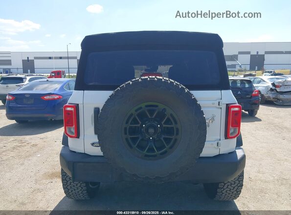 1FMDE5BH1NLB12357 2022 FORD BRONCO Белый 