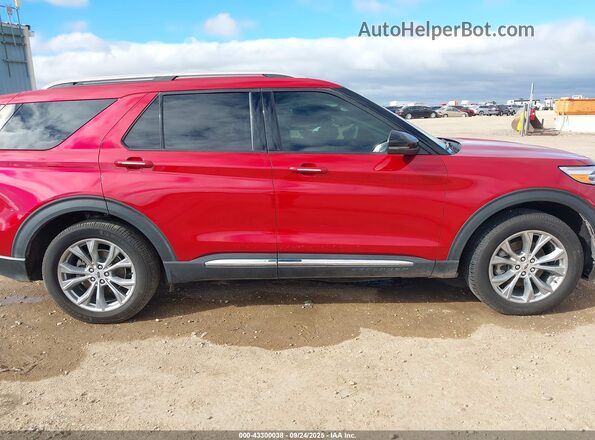 1FMSK7FH1NGA21118 2022 FORD FORD EXPLORER Red Rear interior view