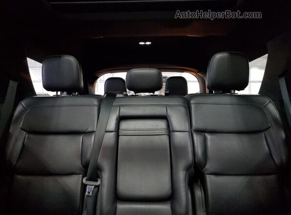 1FMSK8DH2LGB45291 2020 FORD FORD EXPLORER White Widok tylnych siedzeń