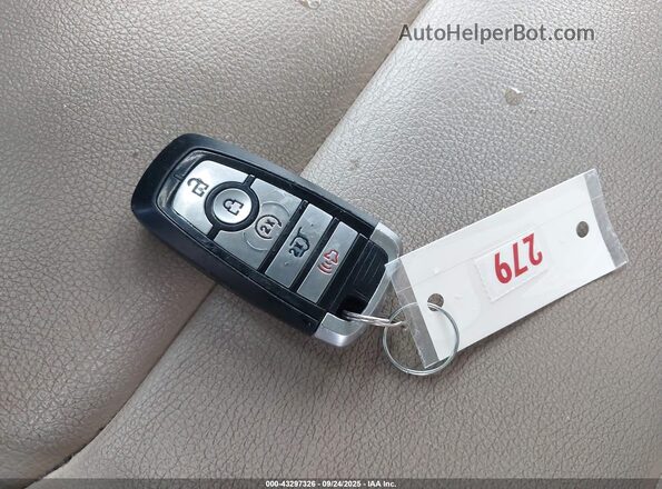 1FMSK8DHXLGC06130 2020 FORD FORD EXPLORER Silver Вид панелі приладів