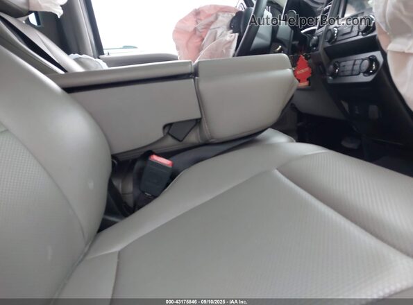 1FT7W2BTXLEE72715 2020 FORD F250 Gray Vista interior delantera