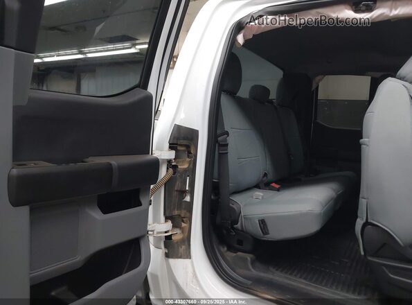 1FT7X2BA0PEC81614 2023 FORD F250 White VIN კოდის სტიკერის ხედი
