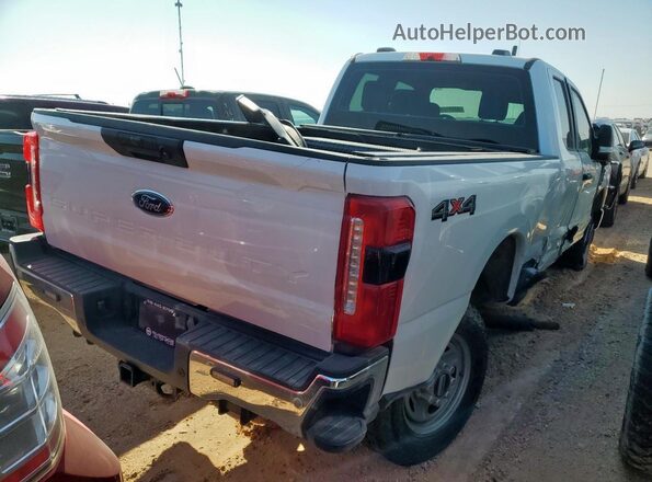 1FT7X2BA5RED86992 2024 FORD F250 White 