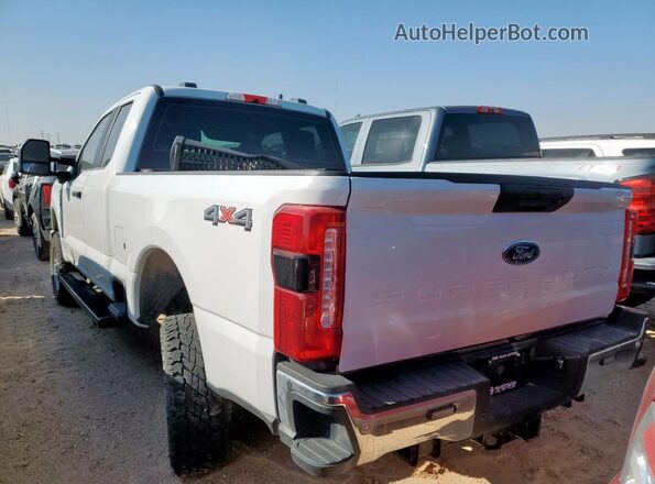 1FT7X2BA5RED86992 2024 FORD F250 White 