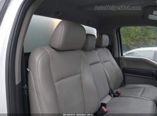 1FTBF2A61LEE23845 2020 FORD F-250 White Widok naklejki z numerem VIN