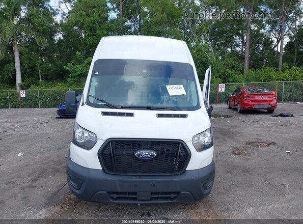 1FTBR1XG2PKC08001 2023 FORD TRANSIT-250 White Widok wnętrza z tyłu