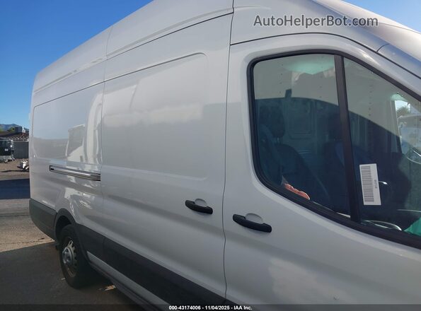 1FTBW3UG5NKA50467 2022 FORD TRANSIT-350 White Սալոնի հետևի տեսք