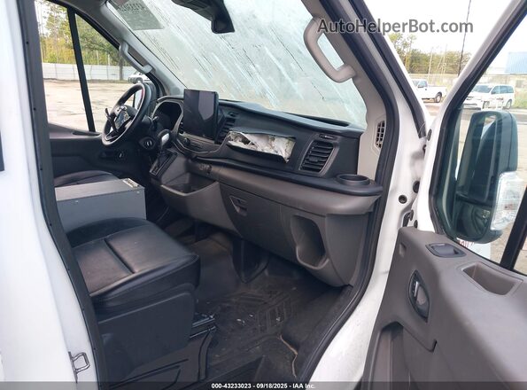 1FTBW3X85PKB54917 2023 FORD TRANSIT-350 White Vista interior delantera