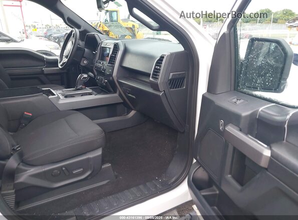 1FTEW1CP5LKD23908 2020 FORD F150 White Вид салону спереду