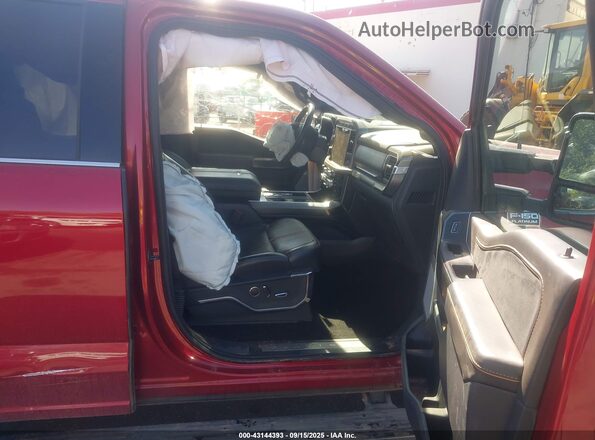 1FTFW1ED0NFC17143 2022 FORD F150 Красный Вид салона спереди