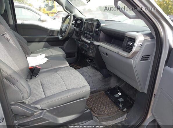 1FTMF1CB5NKE00263 2022 FORD F150 Серый Вид салона спереди