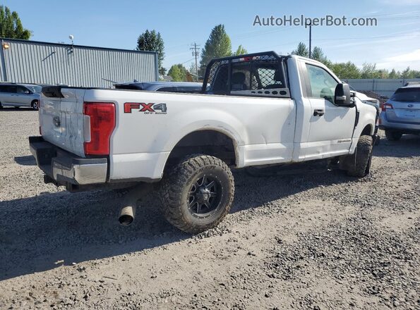 1FTRF3BT2JEC80460 2018 FORD F350 White 
