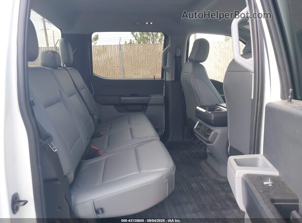 1FTVW1ELXPWG33562 2023 FORD F-150 LIGHTNING White Widok naklejki z numerem VIN