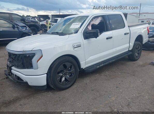 1FTVW1EV2PWG36330 2023 FORD F-150 LIGHTNING White Առջևի ձախ երեք քառորդ տեսարան