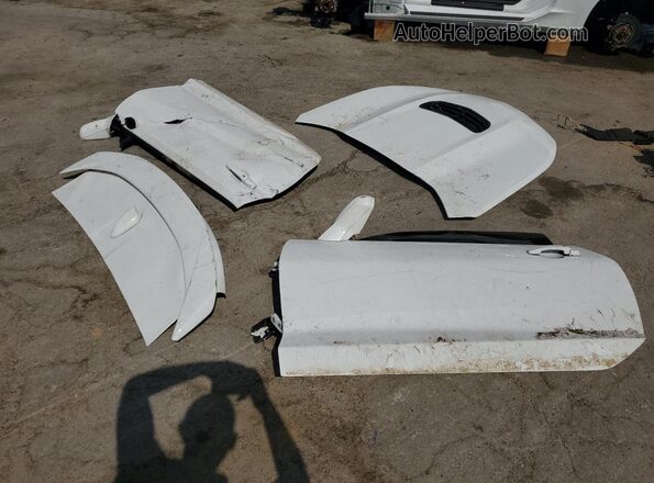 1G1FH3D74N0101327 2022 CHEVROLET CAMARO White Widok komory silnika