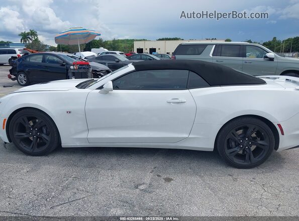 1G1FH3D79P0143088 2023 CHEVROLET CAMARO White 360 interior view