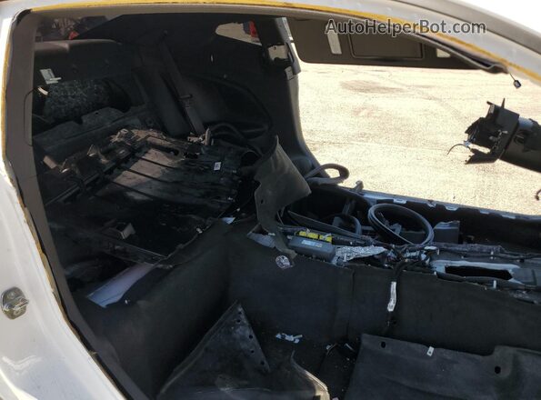 1G1FJ1R6XP0106852 2023 CHEVROLET CAMARO White Vista de los asientos traseros