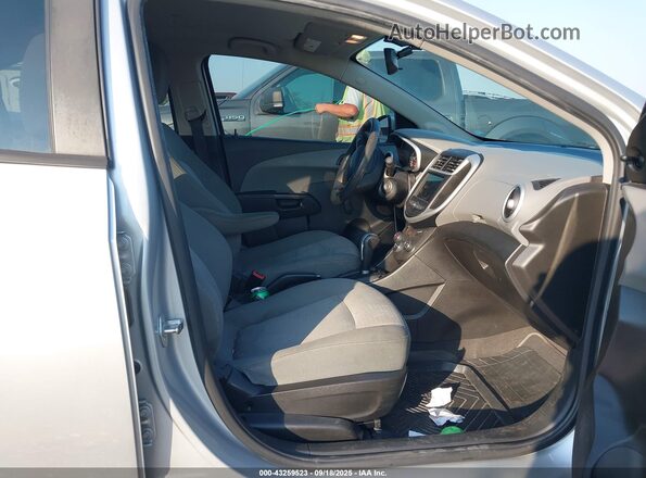 1G1JB5SH5J4120636 2018 CHEVROLET SONIC Silver 