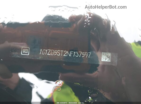 1G1ZD5ST2NF137597 2022 CHEVROLET MALIBU White Engine compartment view