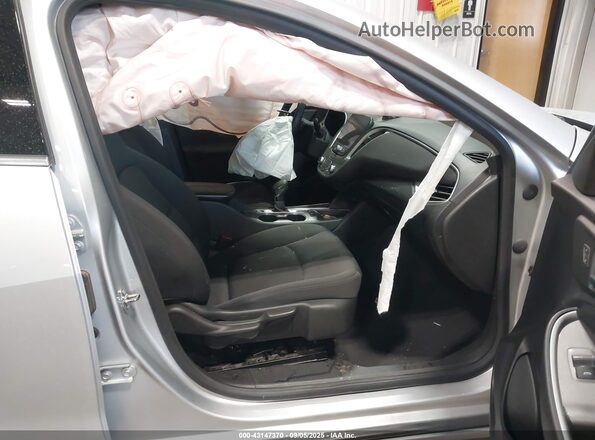 1G1ZD5STXNF174915 2022 CHEVROLET MALIBU Silver Widok wnętrza z przodu