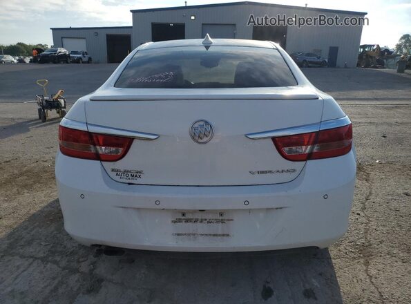 1G4PR5SKXH4122588 2017 BUICK VERANO White Widok z tyłu