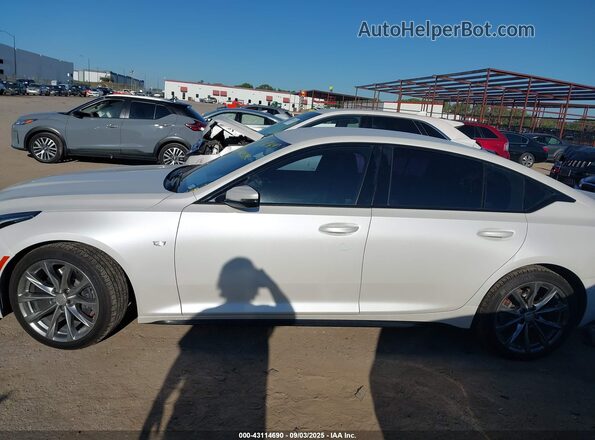 1G6DU5RK8L0118778 2020 CADILLAC CT5 White 360 interior view