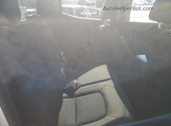 1GCGSCEN9L1207001 2020 CHEVROLET COLORADO Silver Rear seats view