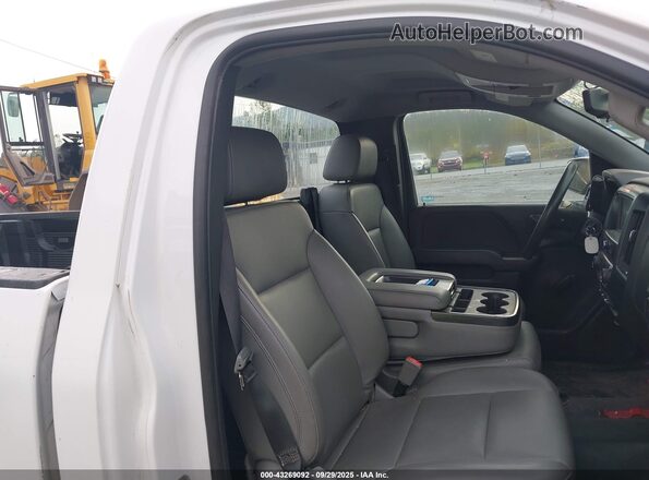 1GCNCNEH2JZ298282 2018 CHEVROLET SILVERADO White Widok naklejki z numerem VIN
