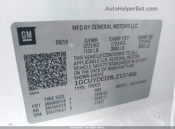1GCUYDED9LZ137466 2020 CHEVROLET SILVERADO White Widok komory silnika