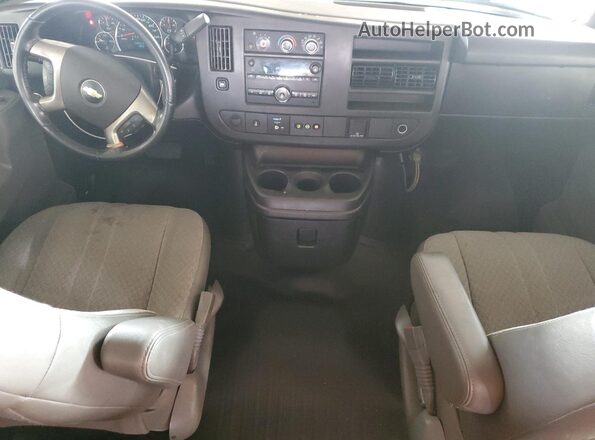 1GCWGAFG0J1309253 2018 CHEVROLET EXPRESS Silver 
