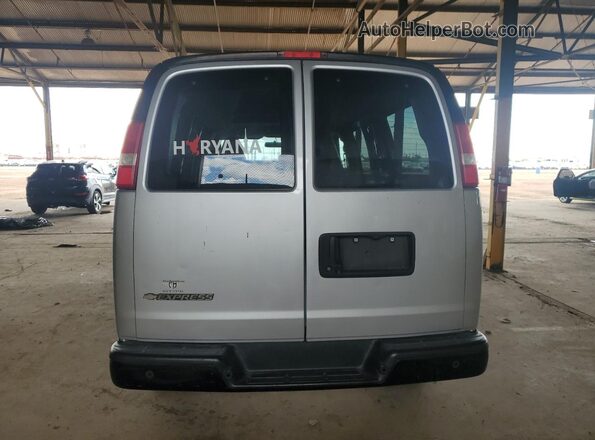 1GCWGAFG0J1309253 2018 CHEVROLET EXPRESS Silver 