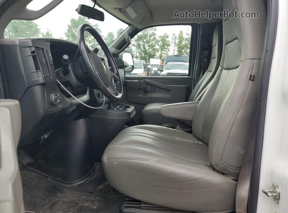 1GCWGAFG2L1263265 2020 CHEVROLET EXPRESS White Vista interior delantera