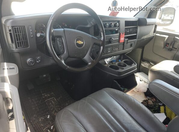 1GCWGAFG7L1187641 2020 CHEVROLET EXPRESS White Dashboard view