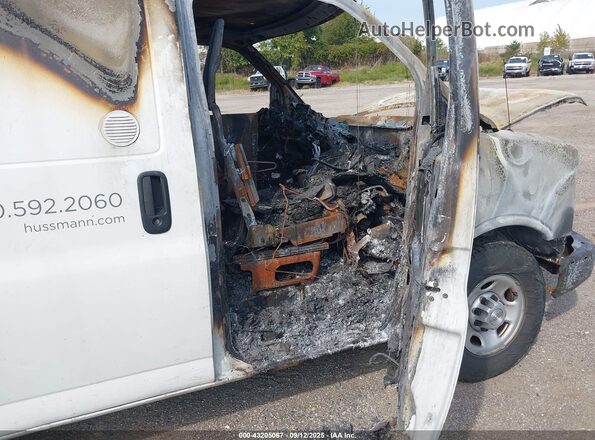 1GCWGAFG7L1270907 2020 CHEVROLET EXPRESS White Front interior view