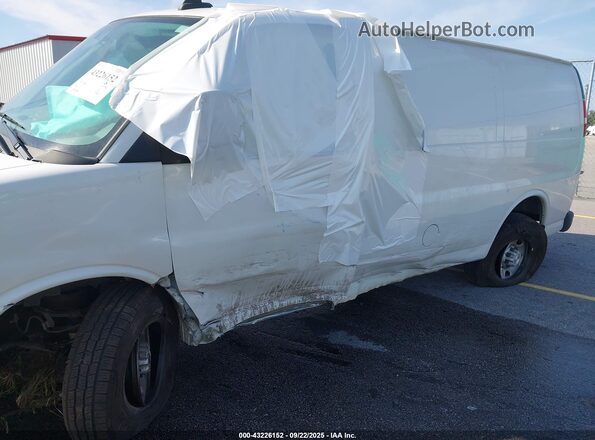 1GCWGAFG8L1245501 2020 CHEVROLET EXPRESS White Front view