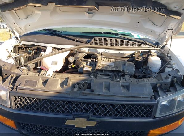 1GCWGAFG8L1245501 2020 CHEVROLET EXPRESS White Rear view