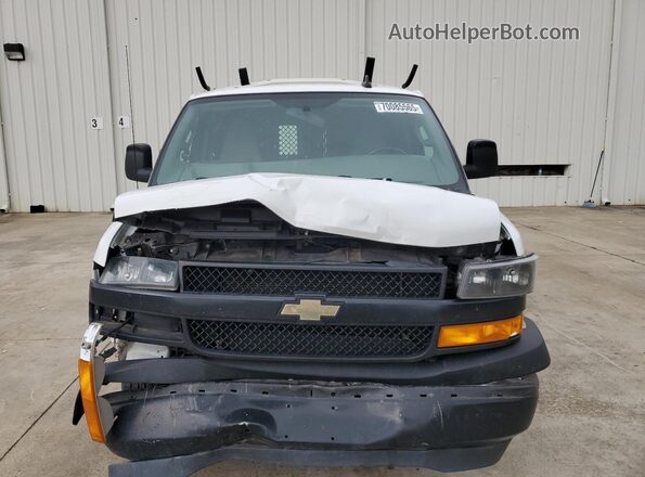 1GCWGAFP9J1308389 2018 CHEVROLET EXPRESS White 