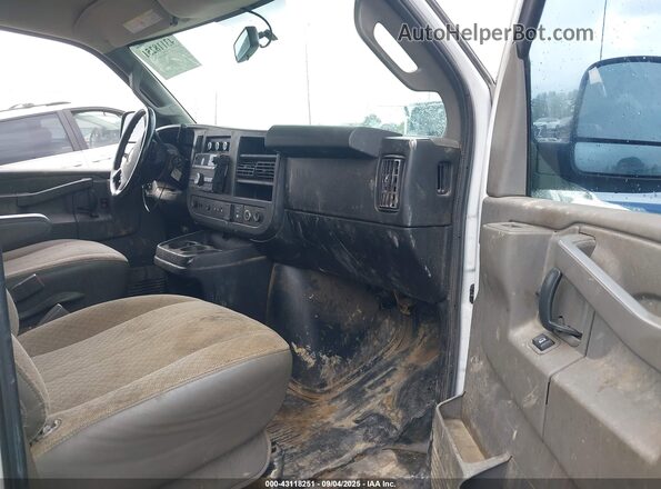 1GCWGAFPXM1194844 2021 CHEVROLET EXPRESS White Widok wnętrza z przodu